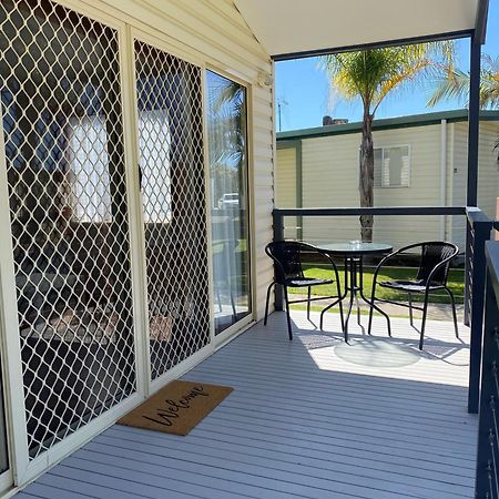 Big4 Moama Holiday Park Buitenkant foto