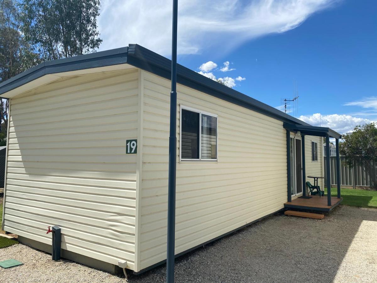 Big4 Moama Holiday Park Buitenkant foto