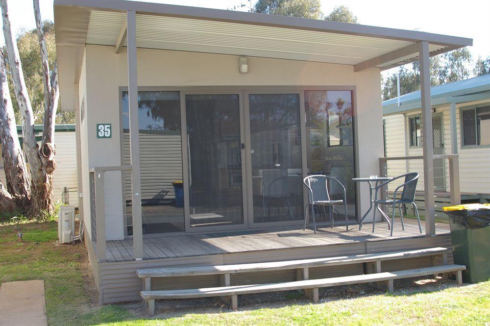 Big4 Moama Holiday Park Buitenkant foto